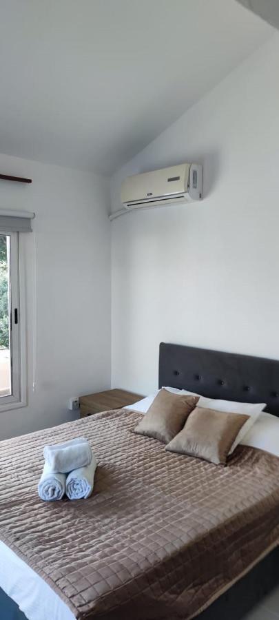 Suluca Homes ไคริเนีย ภายนอก รูปภาพ