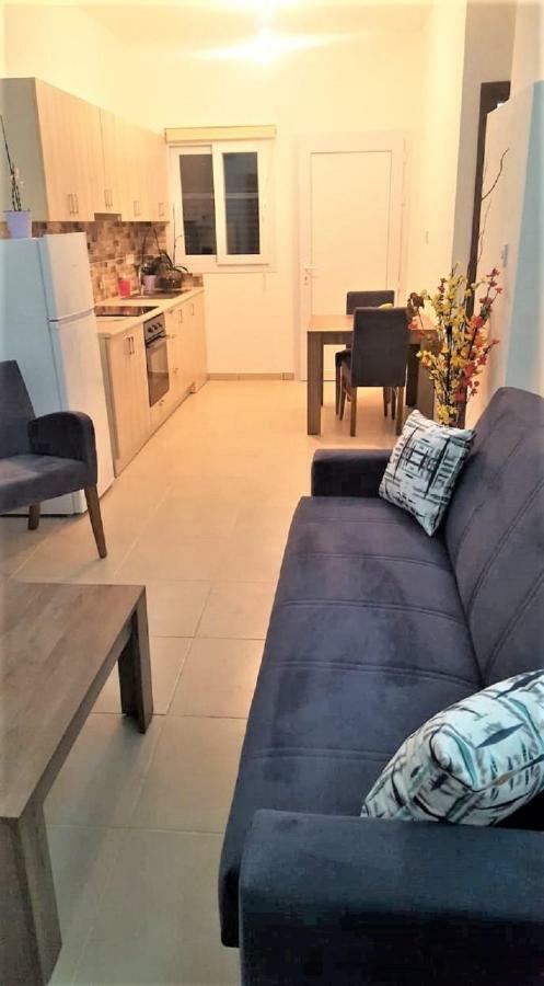 Suluca Homes ไคริเนีย ภายนอก รูปภาพ